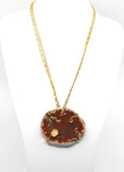 Pendentif, laiton doré, agate, opale, tourmaline - H 37 cm / H pendentif 7 cm / L pendentif 6 cm